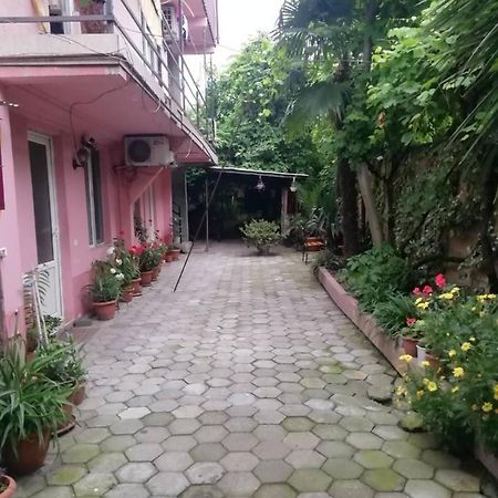 Guest House Saba Батуми Экстерьер фото