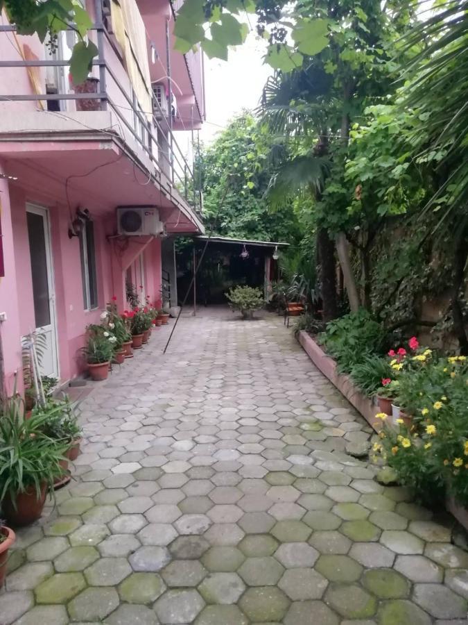 Guest House Saba Батуми Экстерьер фото