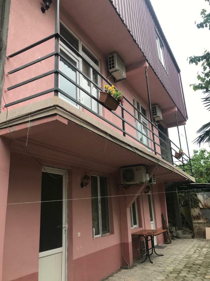 Guest House Saba Батуми Экстерьер фото